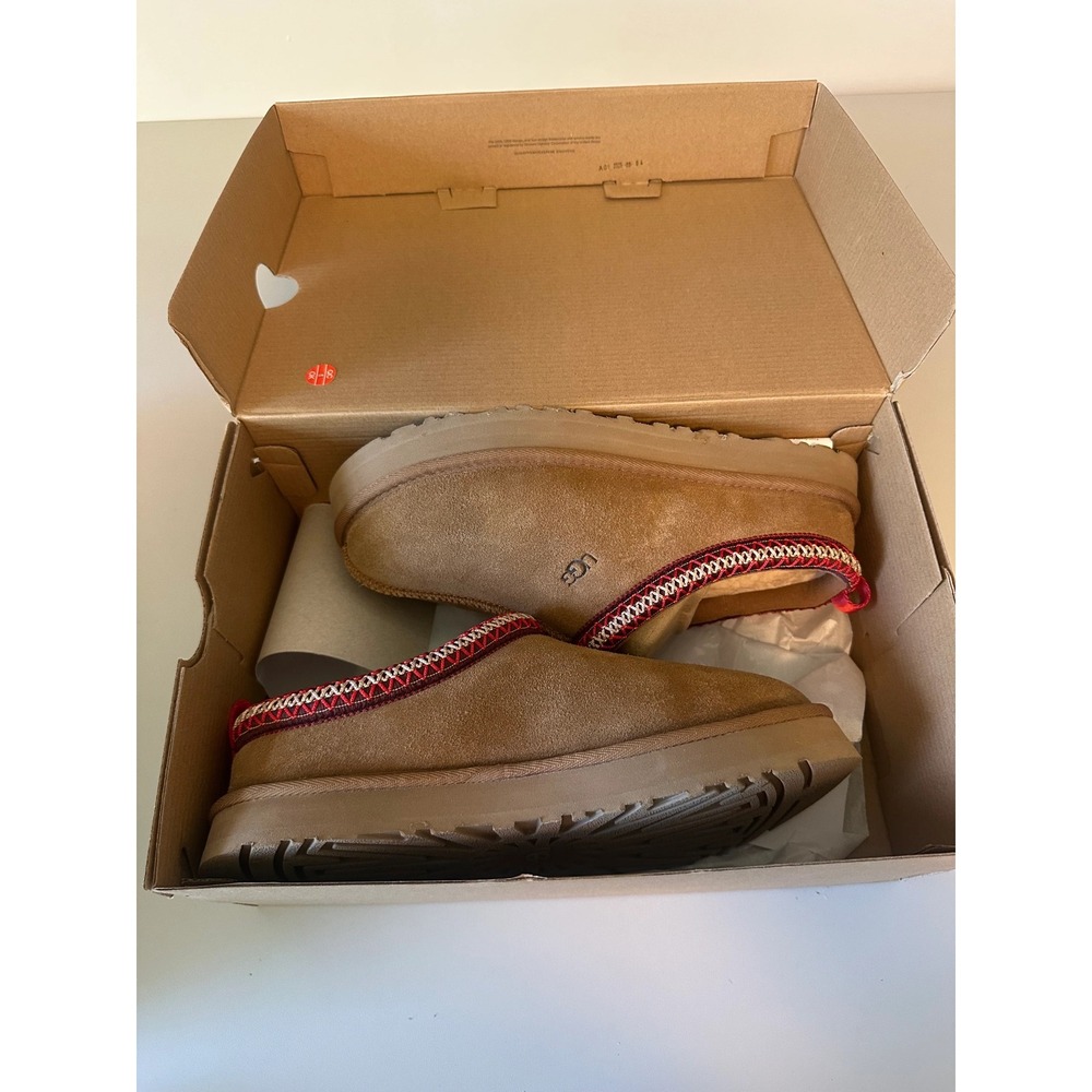 New in Box UGG Tazz Platform Suede Slippers in Chestnut | Size 6 - Picture 8 of 8